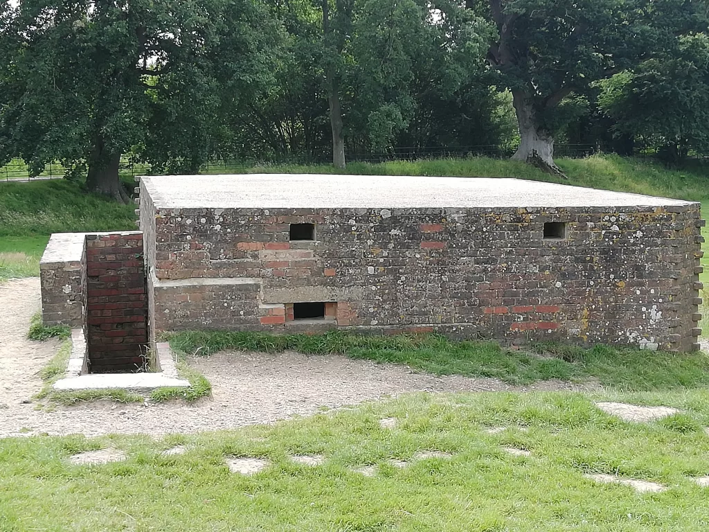 Pillbox Typ 24