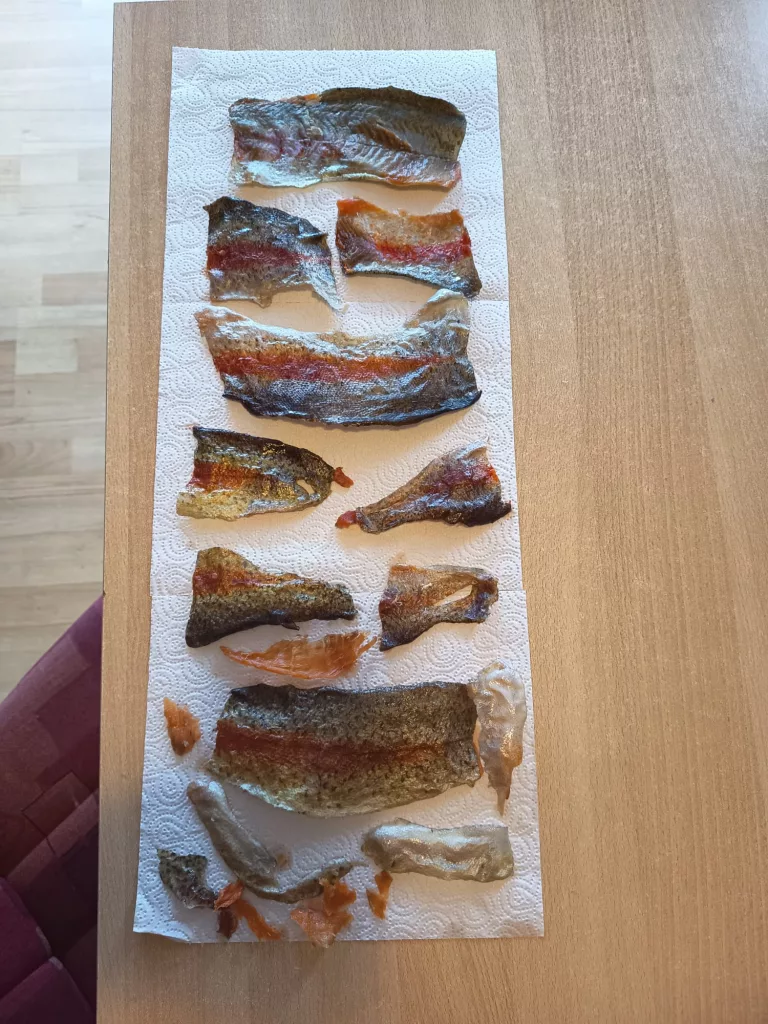 Getrocknete Forellenhaut für Hunde