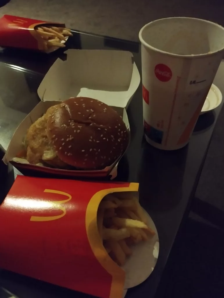 Mc Donalds Essen im Hotel Flemings _ München Schwabinger Tor