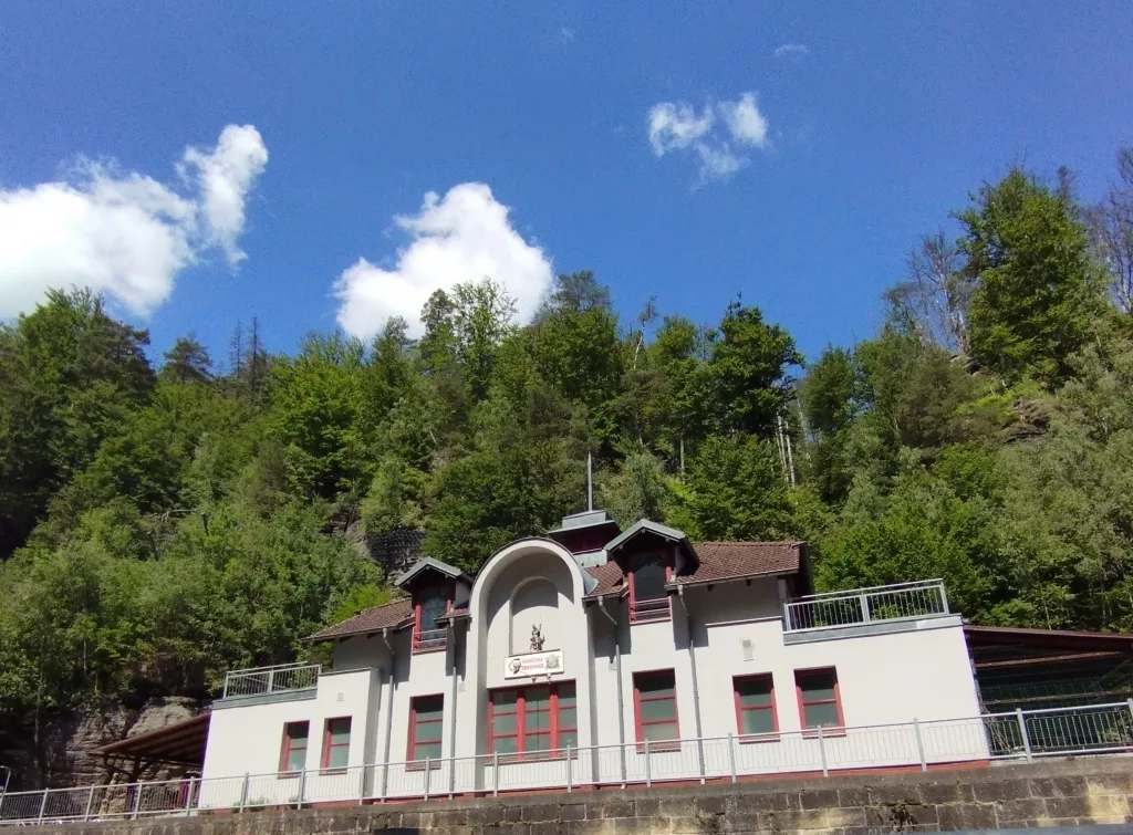 Hřensko (Herrnskretschen) in Tschechien