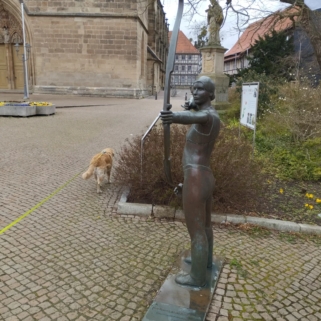 "Frau mit Pfeil" Duderstadt