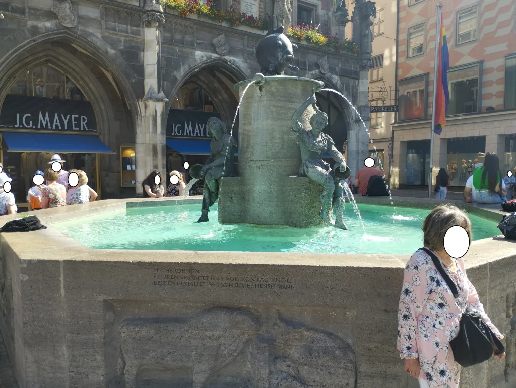 München - Marienplatz - Fischbrunnen